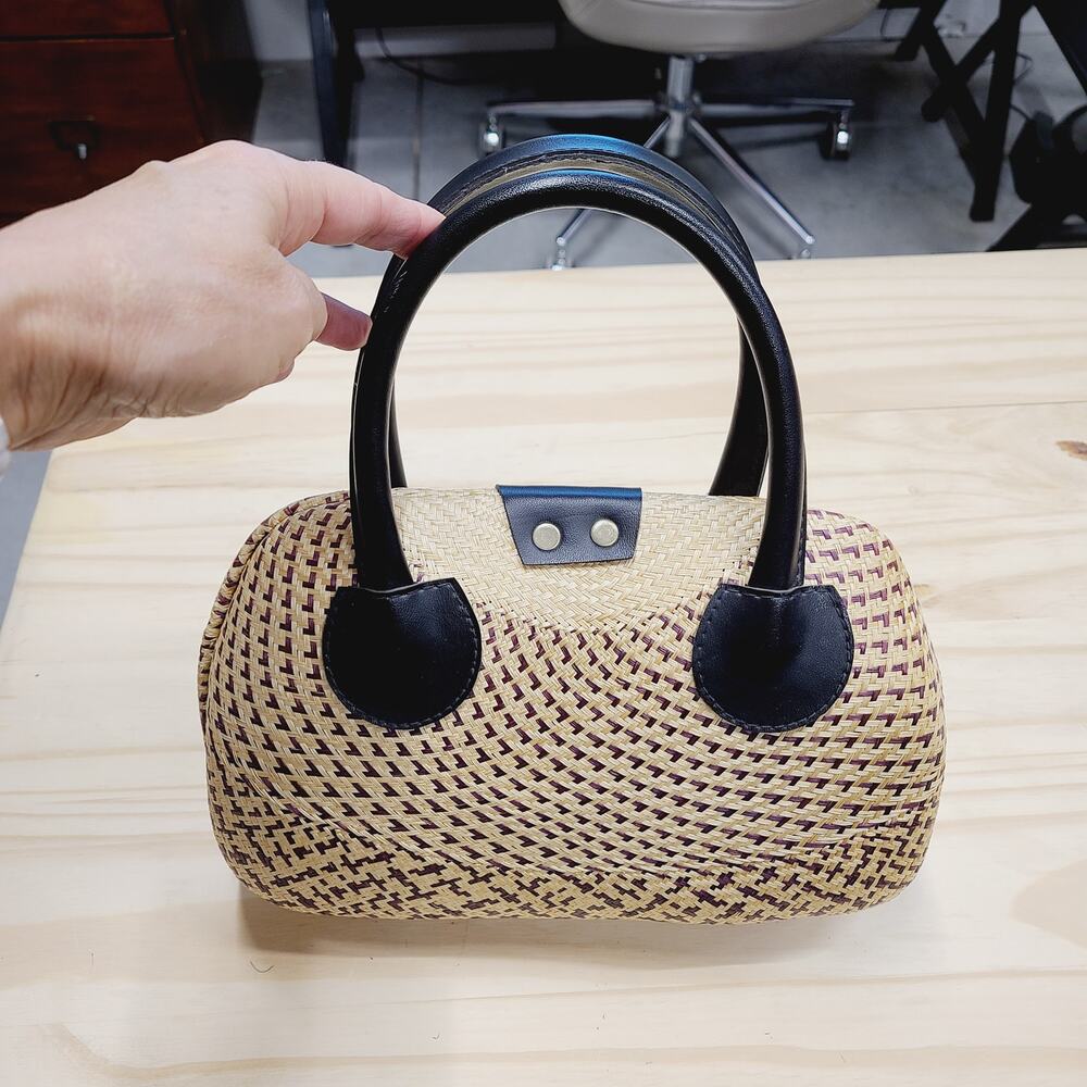 Vintage 1980's Hard Shell Woven Straw Bag, Vegan Leather Handles - Picture 2 of 4